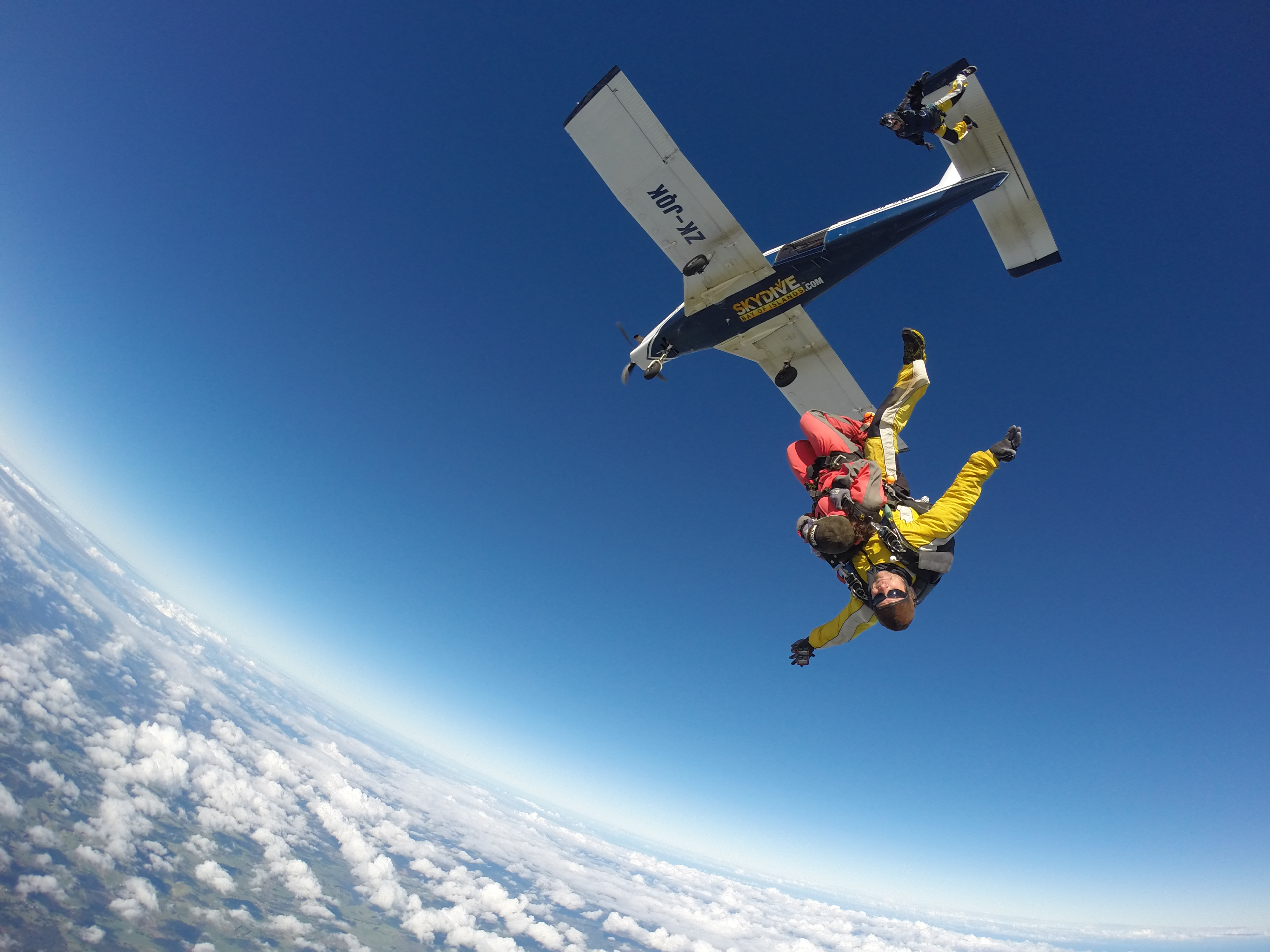 Adventure skydiving tennessee   serving nashville 
