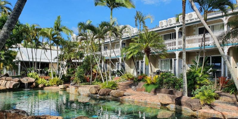 Airlie Beach Colonial Palms Motor Inn
