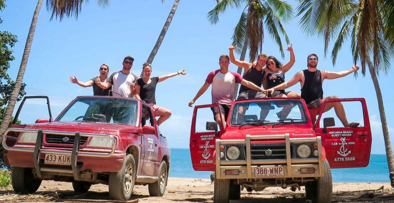 STRAY AUS Magnetic Island 4WD Cruise