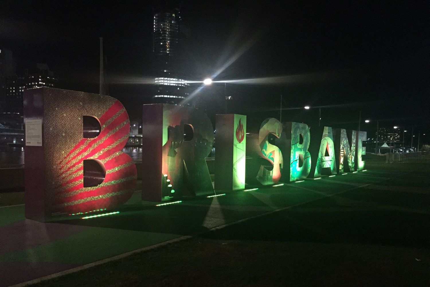 Brisbane at night 1200