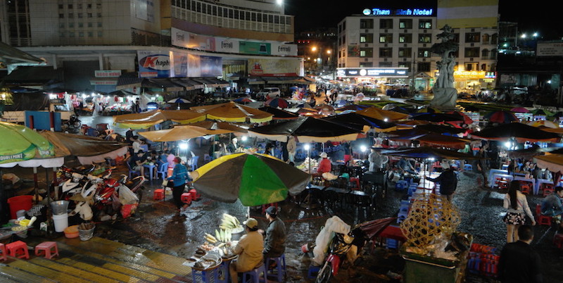 da lat night markets Vietnam