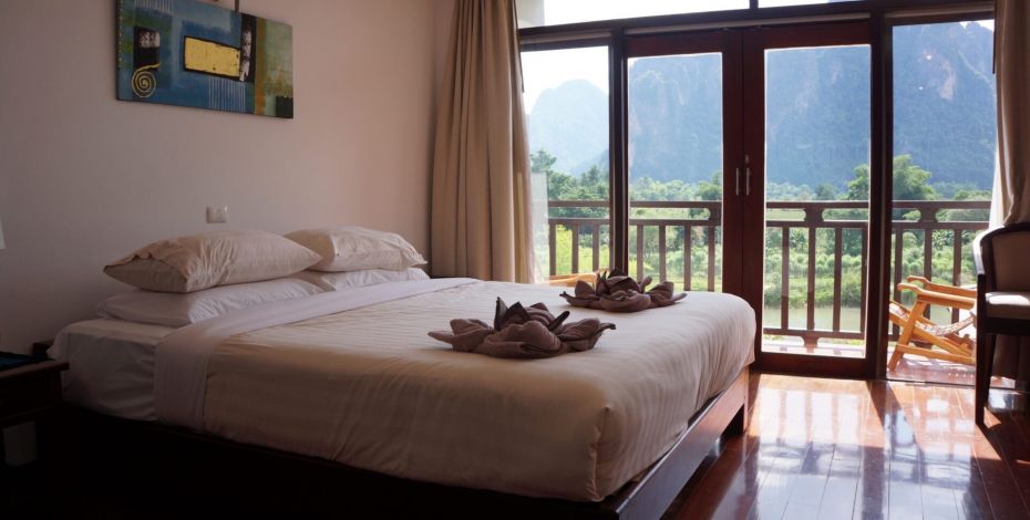 24 25 SEA Accommodation Vang Vieng Room
