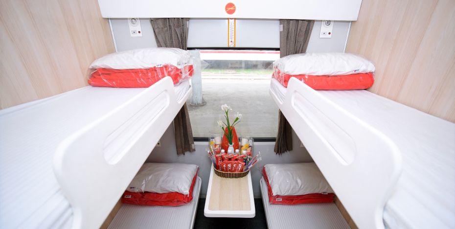 24 25 SEA Accommodation Vietnam Overnight Train Cabin