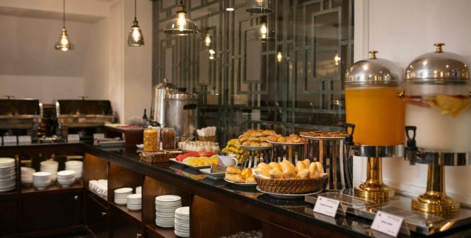 Hong Ngoc Cochinchine Hotel Hanoi Buffet