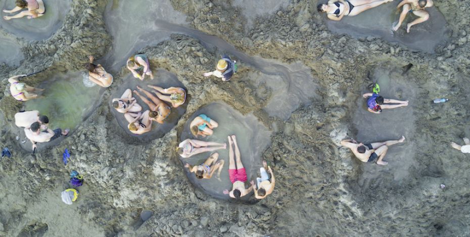 NZ Hot Water Beach gallery