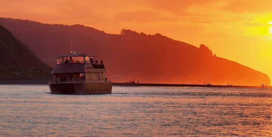 Raglan Wahinemoe Sunset Cruise