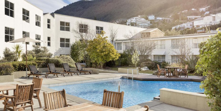 Stray NZ Accommodation Mercure Queenstown 2