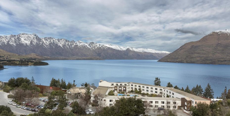 Stray NZ Accommodation Mercure Queenstown 3