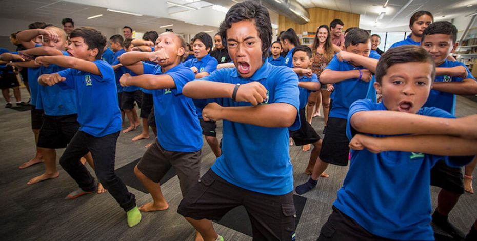 lake aniwhenua kids haka straynz gallery