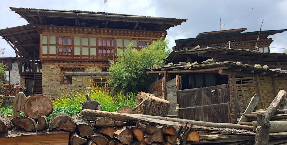 ura valley house bhutan