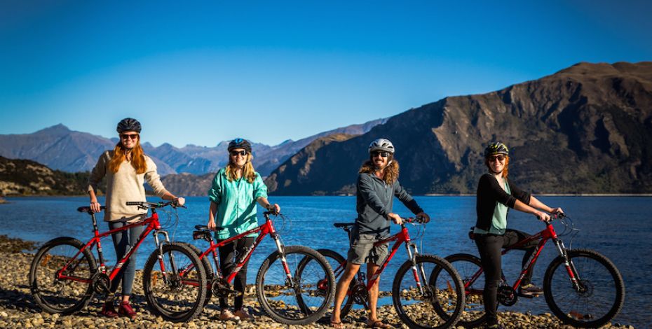 wanaka mountain biking lake