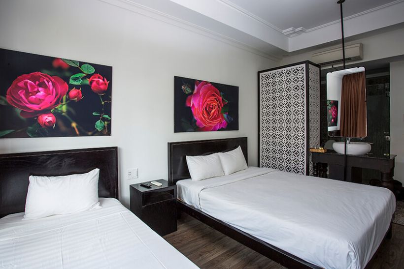 thanh binh 2hotelroom hoian strayasia2
