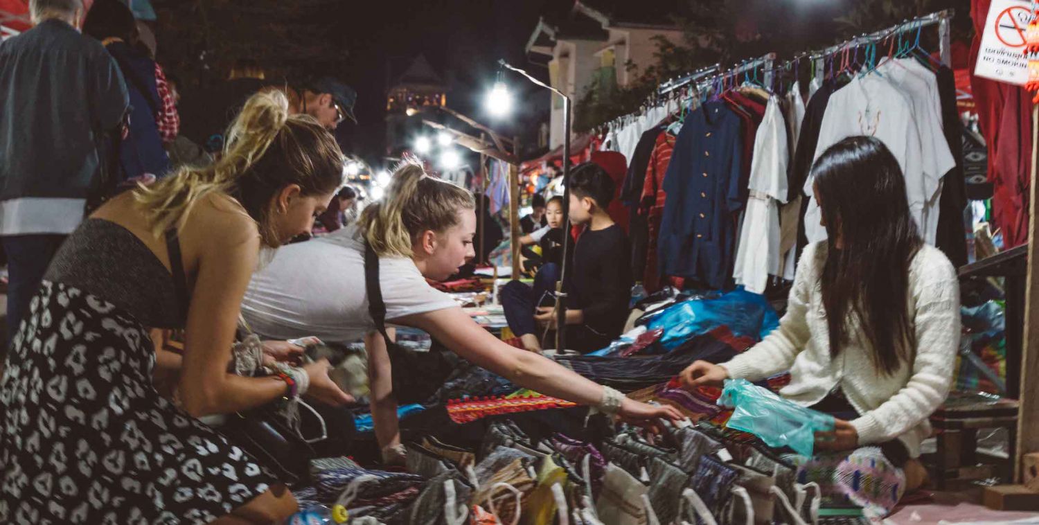 24 25 SEA Highlight Laos Night Market