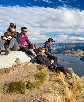 New Zealand Bus Pass & Tour - Compare | Stray NZ