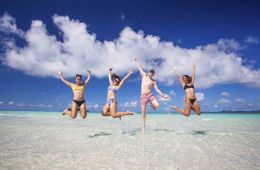STRAY AUS Whitsundays jump for joy