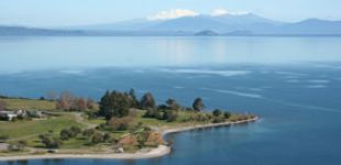 lake taupo thumb