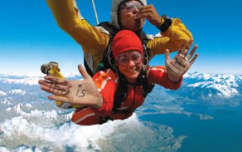 skydive wanaka thumb